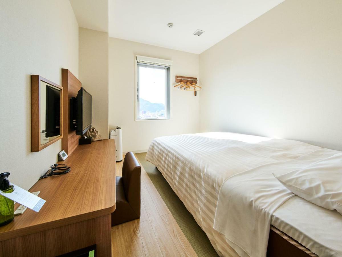 Super Hotel Mihara Ekimae Bagian luar foto